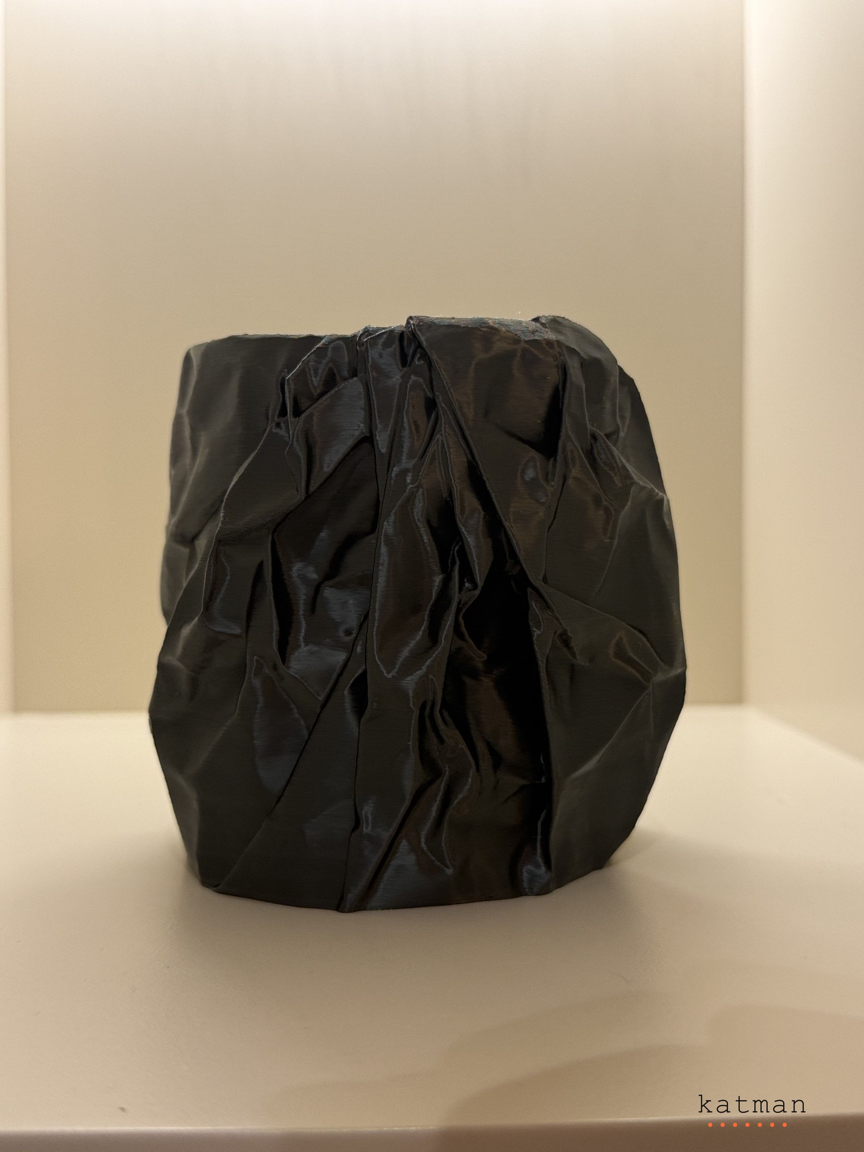 Buruşturulmuş Kalemlik Siyah - 3D Baskı Dekoratif Ürün 